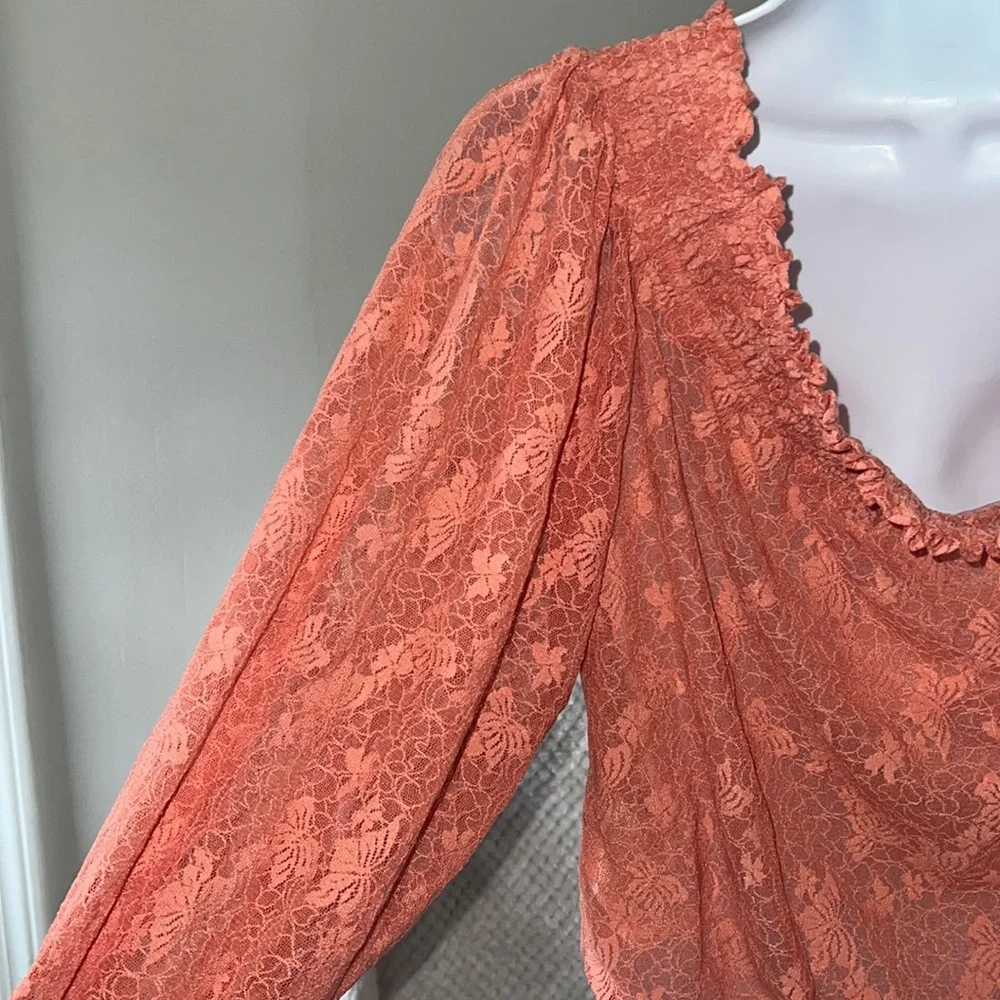 Women's Free People, NWT savannah red, long sleeve lace blouse , size XS
